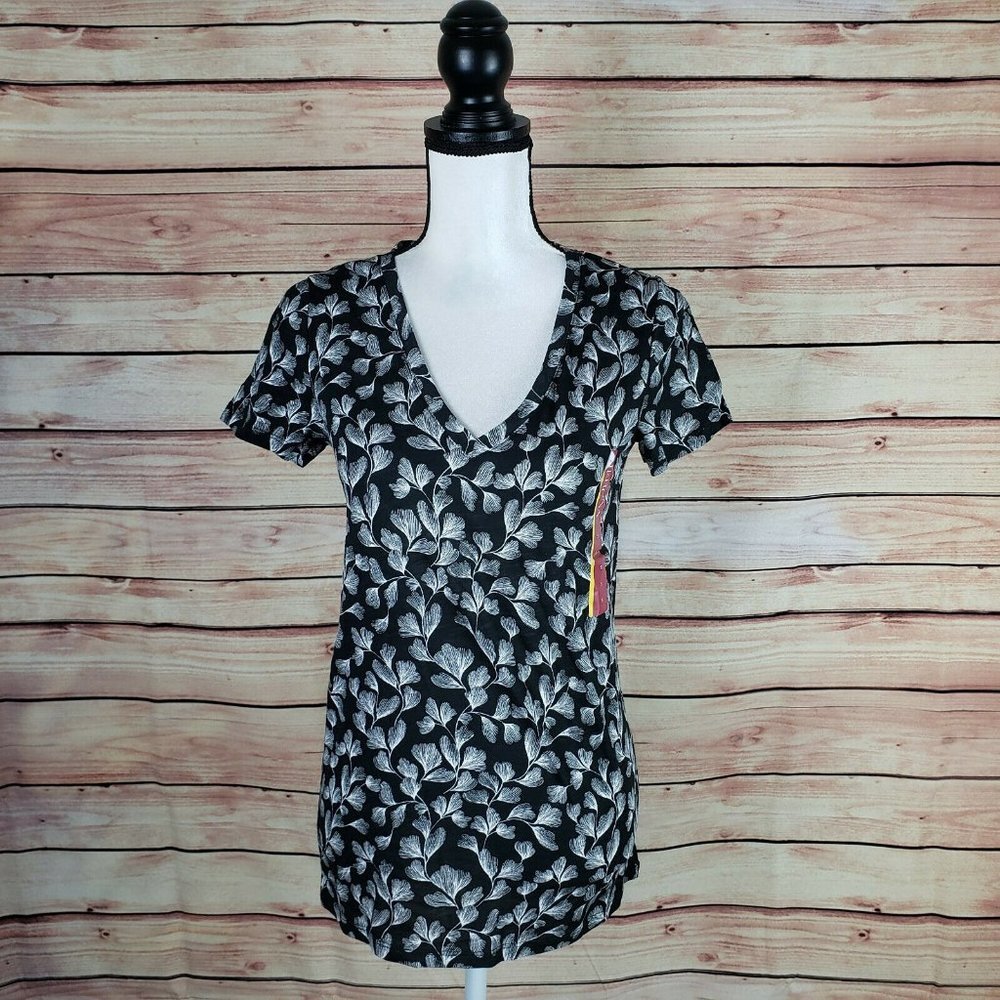 MERONA NWT Short Sleeve Tee T-Shirt Leaf Print Black White Size Small
